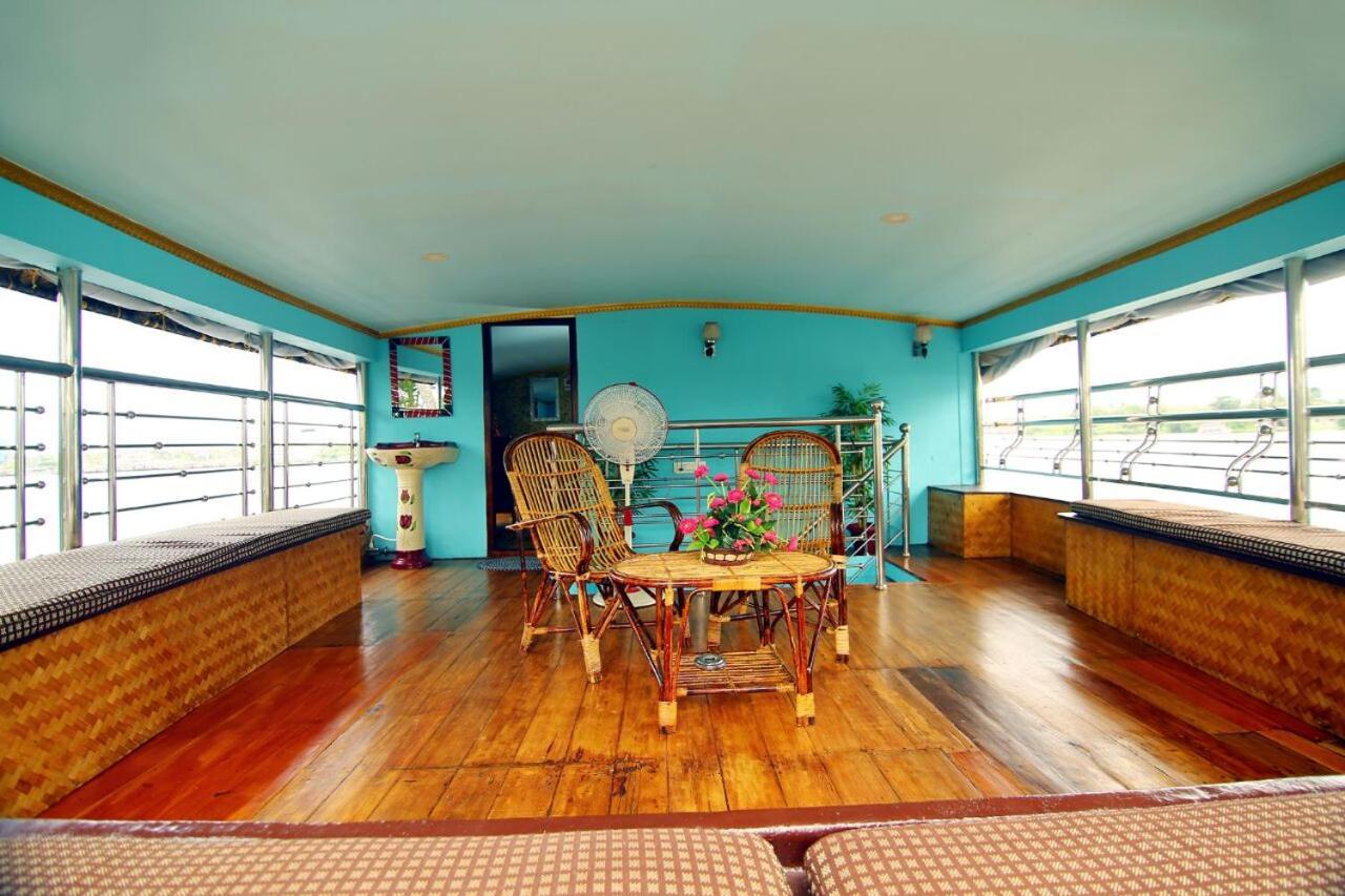 فندق Marari Houseboat ماراريكولام المظهر الخارجي الصورة