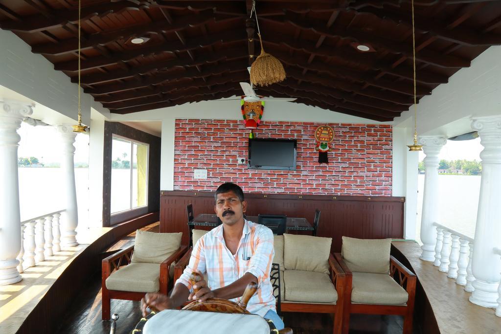 فندق Marari Houseboat ماراريكولام المظهر الخارجي الصورة