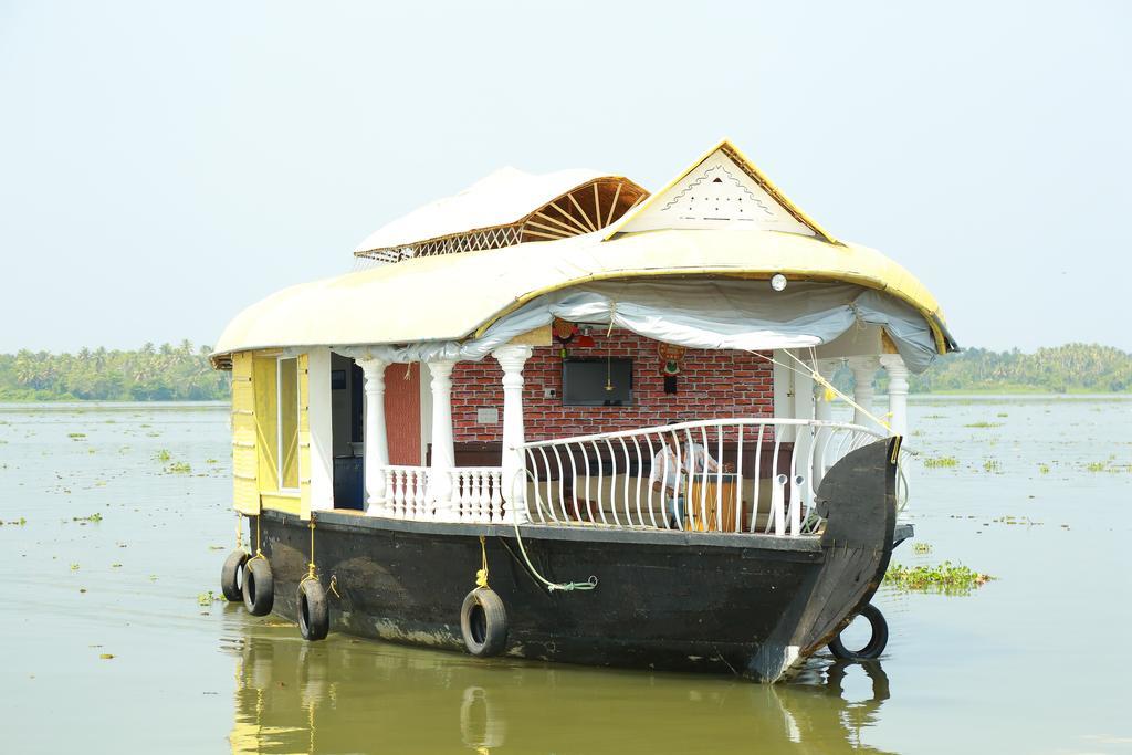 فندق Marari Houseboat ماراريكولام الغرفة الصورة