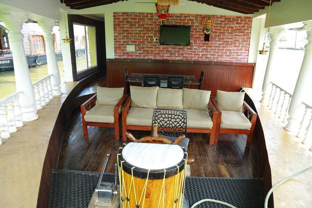 فندق Marari Houseboat ماراريكولام الغرفة الصورة
